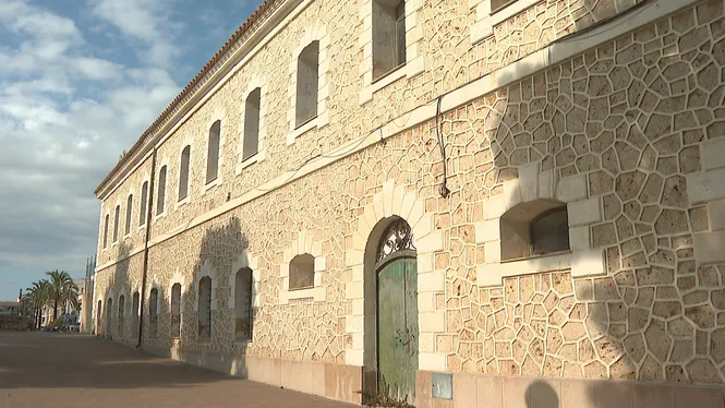 Educació presenta el nou projecte per convertir l’antic quarter de Santiago en l’escola d’adults de Maó