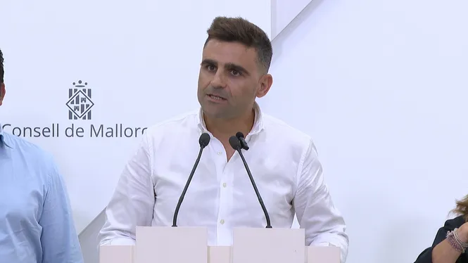 El PP i Vox volen reprovar Catalina Cladera i Andreu Serra