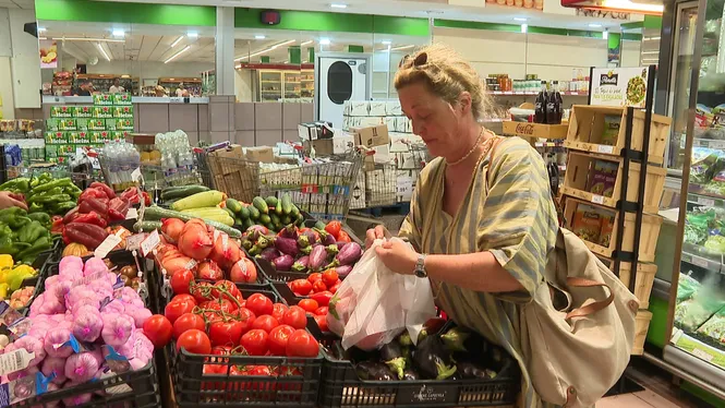 La cistella de la compra es dispara: les fruites i verdures s’encareixen un 18%