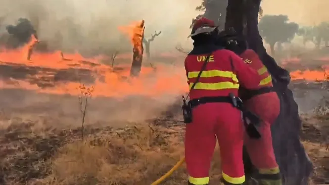 40+incendis+actius+a+la+pen%C3%ADnsula