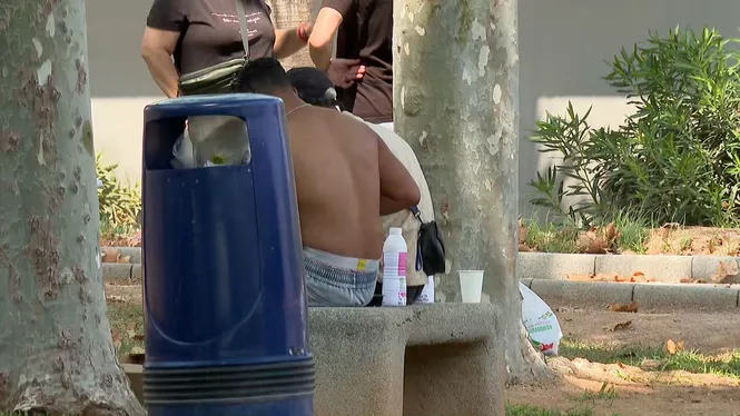 Entre+25+i+30+migrants+esperen+a+Palma+un+ferri+que+els+dugui+a+la+Pen%C3%ADnsula