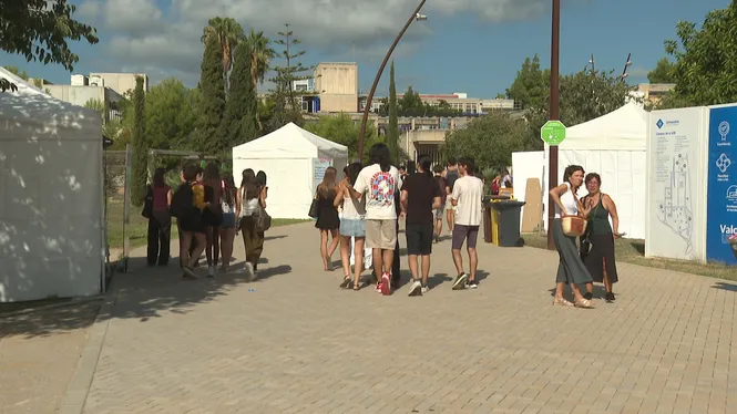 Els nous estudiants de primer a la UIB han gaudit de la festa de rebuda
