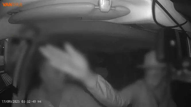 Agressió violenta d’un turista a un taxista a altes hores de la nit