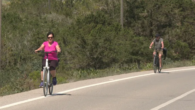 Els ciclistes de Formentera reclamen millores a les carreteres i camins per garantir la seguretat dels esportistes