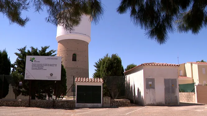 Maó encadenarà un any sense aigua potable pel nou retard a la planta de Malbúger