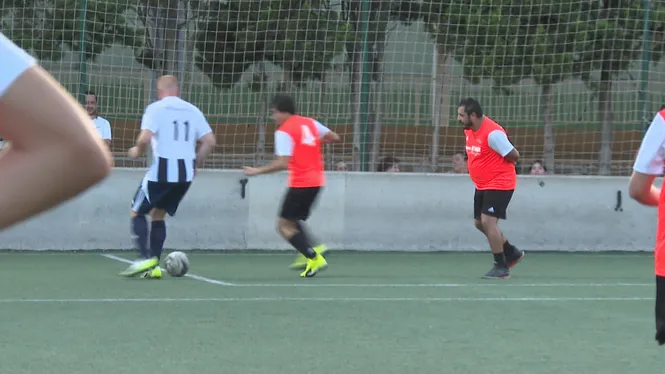 Partit de futbol inclusiu entre mallorquins i alemanys