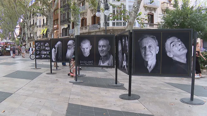 El Born s’umpl de mirades per trencar l’estigma de la salut mental