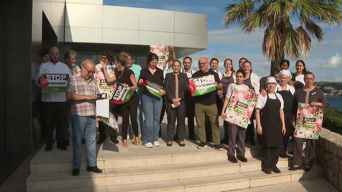 Algunes plantilles de Menorca es concentren per mostrar suport al poble palestí