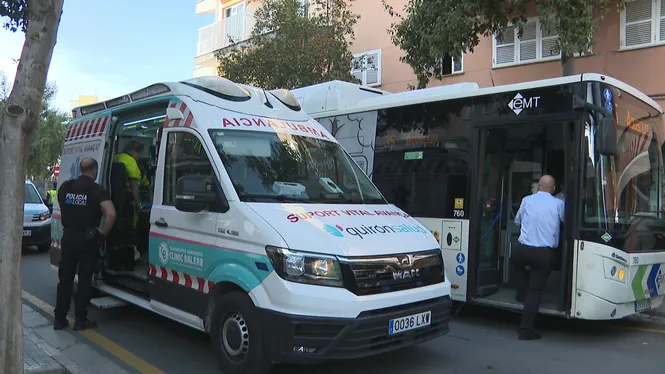 Es bota un cediu el pas i xoca contra un bus de l’EMT a Can Pastilla