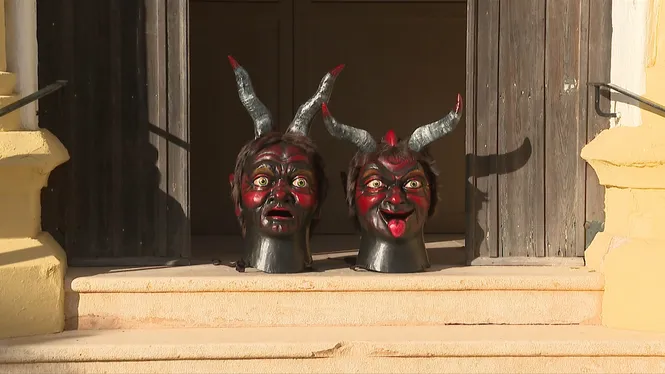 Creix la família de dimonis de Sant Climent