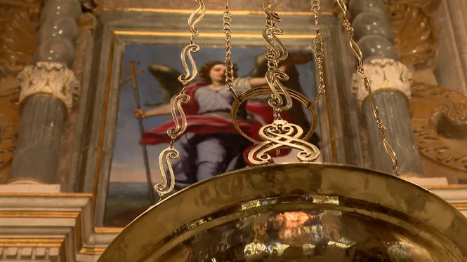 Després de deu anys oculta rere una lona per rehabilitació, la capella del Sagrat Cor de la Seu torna a lluir