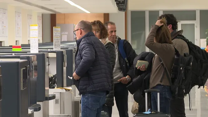 Denuncien la “doble pujada” del preu dels vols entre Eivissa i Menorca