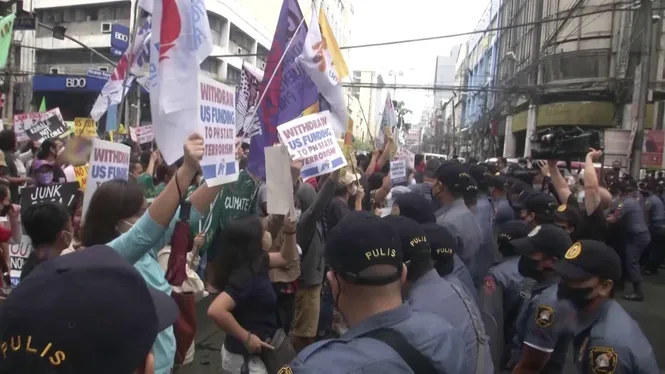Protestes+als+carrers+de+les+Filipines+arran+de+la+visita+de+Kamala+Harris