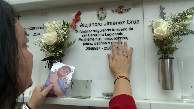 Chari Cruz, la mare del legionari mallorquí mort: “M’ho podrien donar tot, però això no em retornarà el meu fill”