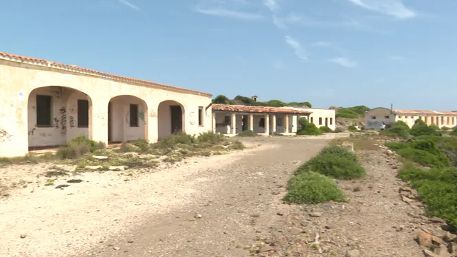 El Consell de Menorca tancarà per seguretat cinc dels edificis de les antigues bateries de Favàritx