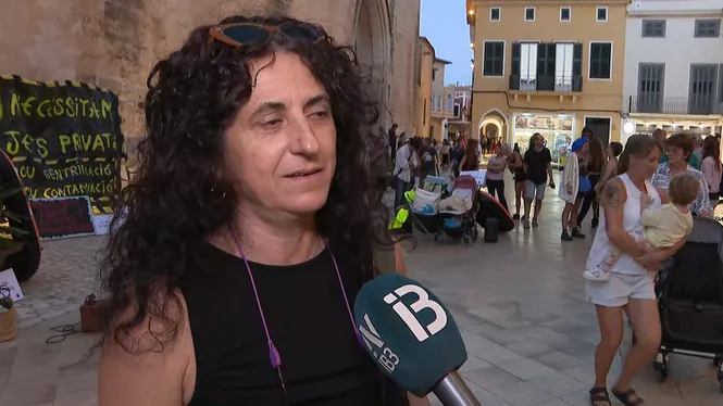 100 persones reclamen a Ciutadella que es posin límits a l’activitat turística