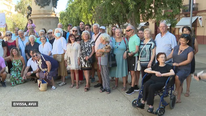 Una cinquantena de persones es manifesten pels drets de la gent gran a Eivissa