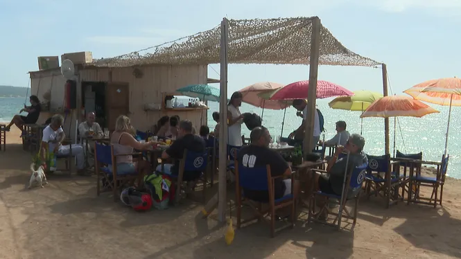 El Consell de Formentera estudia invalidar el concurs dels quiosquets de platja i treure’n un de nou d’acord amb el model tradicional