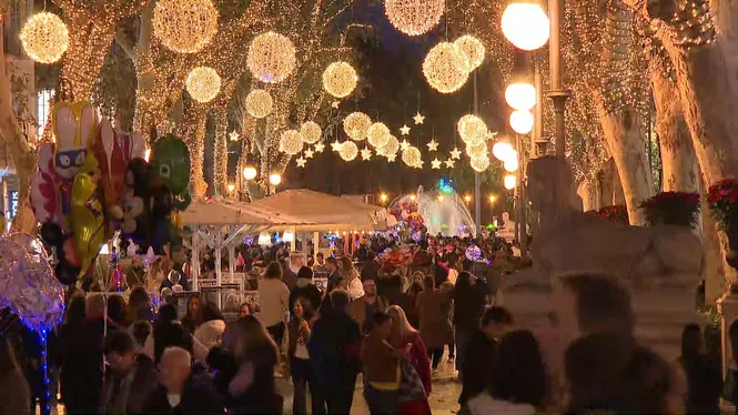 Esperit de Nadal en el primer diumenge de llums a Palma
