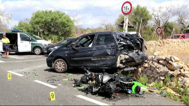 Dos+motoristes%2C+en+estat+molt+greu+a+causa+d%E2%80%99un+accident+a+la+carretera+de+Cap+Blanc