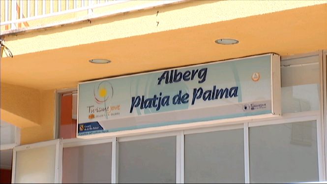 Arriben+set+refugiats+a+l%E2%80%99alberg+de+la+Platja+de+Palma