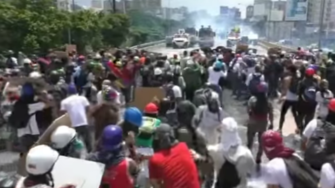 Mor+una+persona+a+Caracas+en+les+protestes+de+l%26apos%3Boposici%C3%B3+vene%C3%A7olana