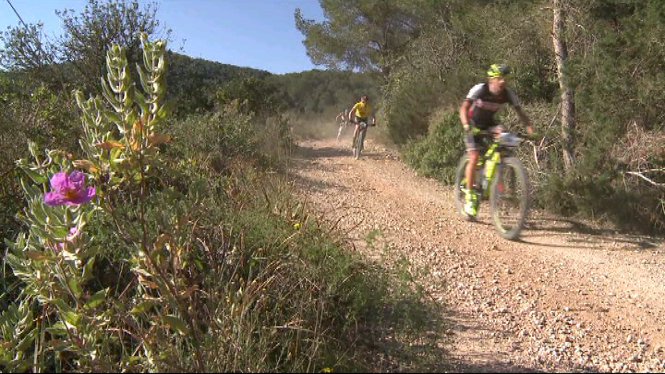 Pablo+Rodr%C3%ADguez+i+David+Valero+han+tornat+a+pujar+al+podi+de+la+Volta+Eivissa+amb+bicicleta+de+muntanya