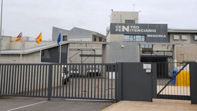 Denuncien vuit funcionaris de la presó de Menorca per tortures