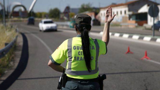 Un conductor d’un bus escolar dona positiu en cocaïna i heroïna