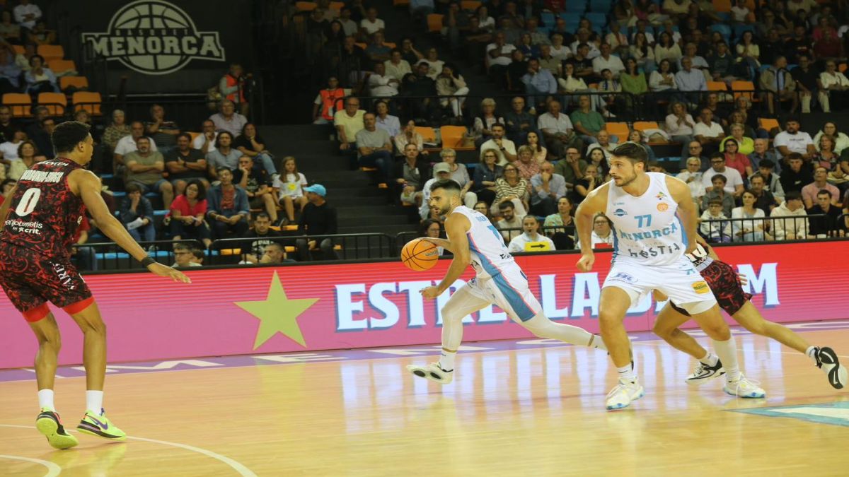 L%E2%80%99Hestia+Menorca+tuteja+el+Varese+en+la+pr%C3%A8via+al+gran+reconeixement+a+Sergi+Llull