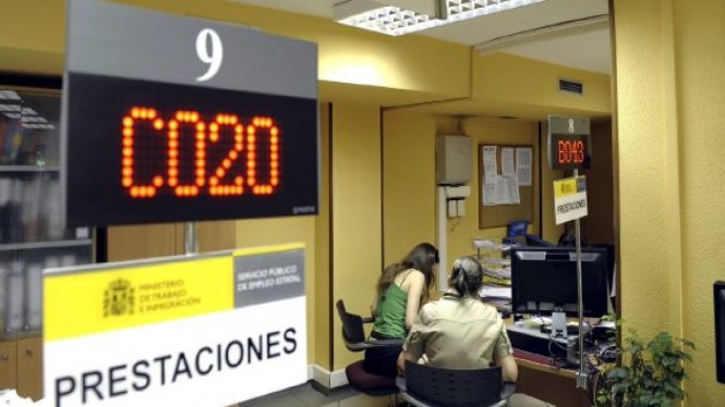 L’atur interanual baixa un 7%25 el mes de febrer