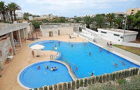 Ciutadella pagarà en un any els 400.000 euros de sobrecost per la piscina descoberta