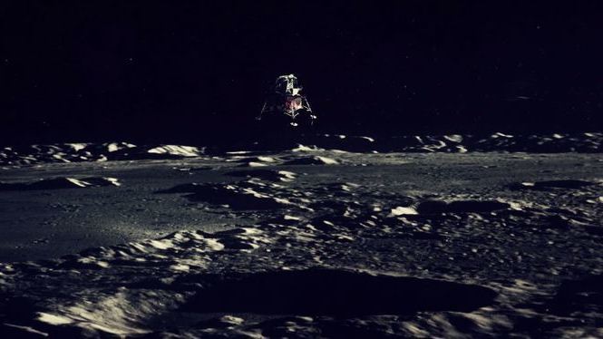 Un curt recrea l’aterratge a la Lluna amb les fotografies preses pels astronautes