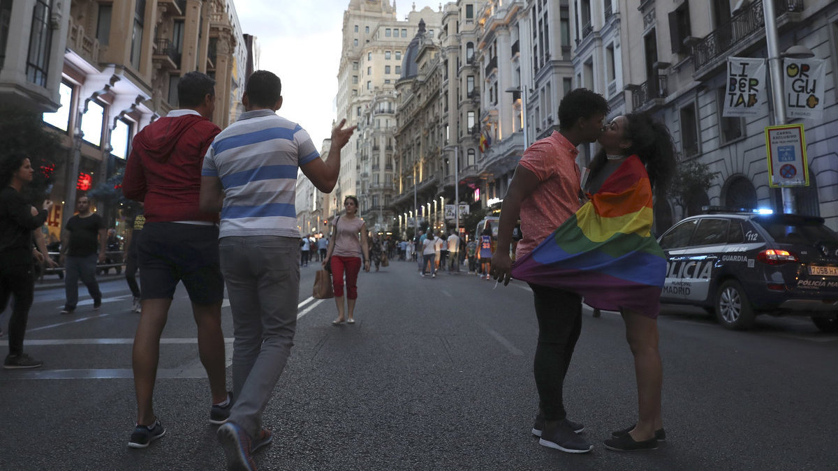 L’èxode rural de les persones LGTBI per poder viure amb normalitat