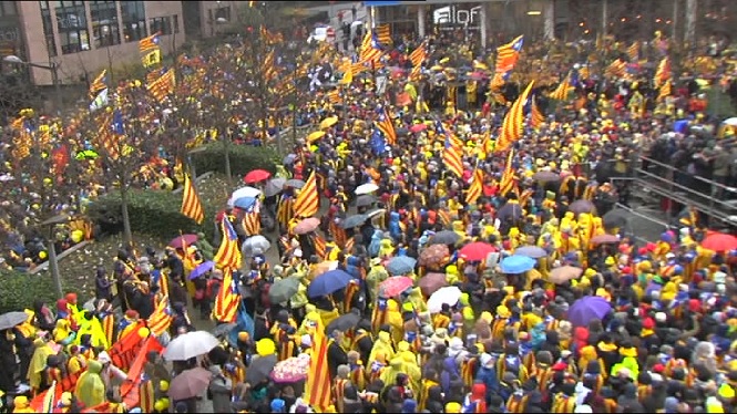 M%C3%A9s+de+45.000+persones+es+manifesten+a+Brussel%C2%B7les+per+la+independ%C3%A8ncia+de+Catalunya