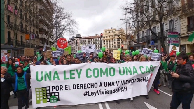 Milers+de+persones+es+manifesten+a+Madrid+per+reclamar+el+dret+a+un+habitatge+digne