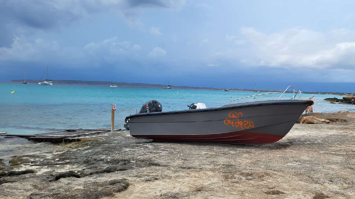 Continua l’onada migratòria: arriben 10 barques amb 155 persones a Mallorca i Formentera aquest dimecres