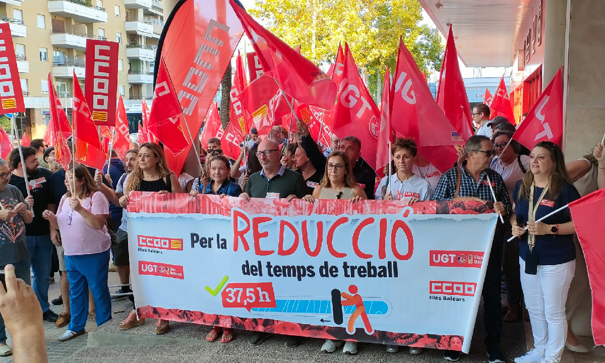 Mobilització per reclamar la reducció de la jornada laboral