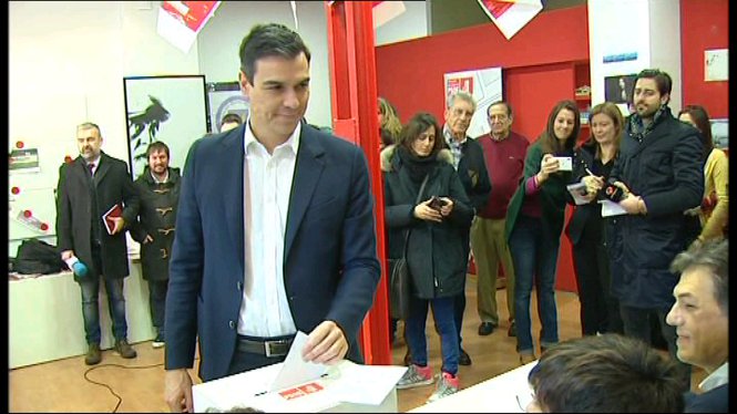 Els+militants+del+PSOE+voten+avui+si+accepten+o+no+el+pacte+amb+Ciutadans