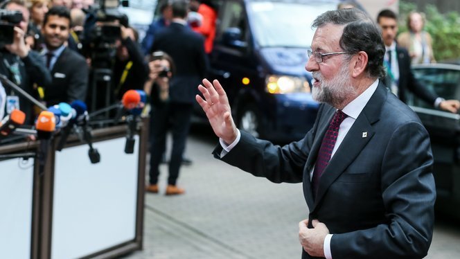 Rajoy+activar%C3%A0+dissabte+l%E2%80%99article+155+i+Puigdemont+diu+que+si+ho+fa+declarar%C3%A0+la+DUI