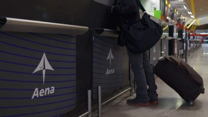 Aena limita el preu de l’aigua a 1,60 euros a les màquines expenedores dels aeroports