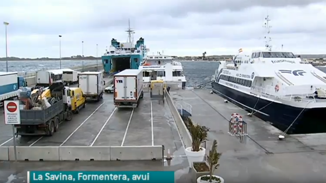 Reobre el port de la Savina després de cinc hores inoperatiu