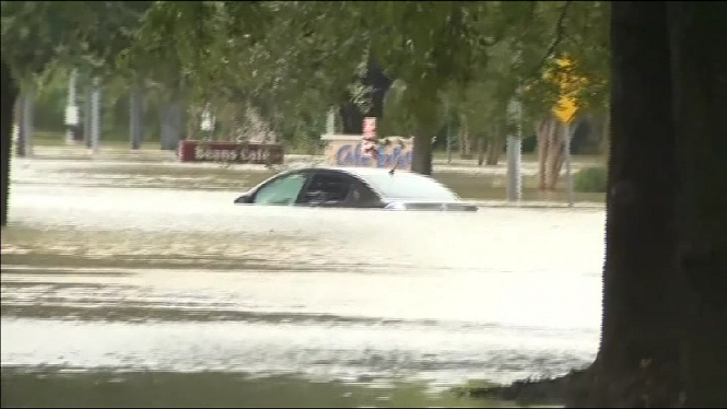 Una+trentena+de+morts+a+Texas+a+causa+de+la+tempesta+tropical+Harvey